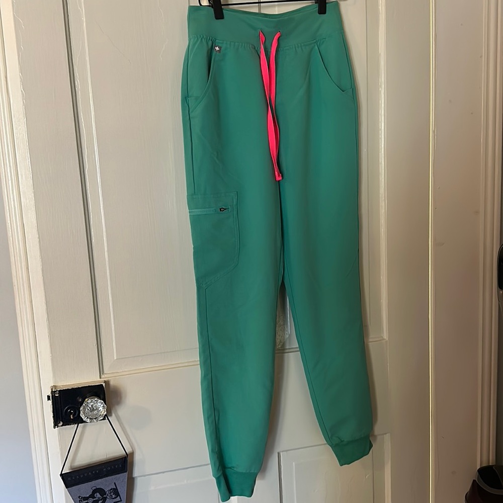 Xs surgical green figs jogger pants